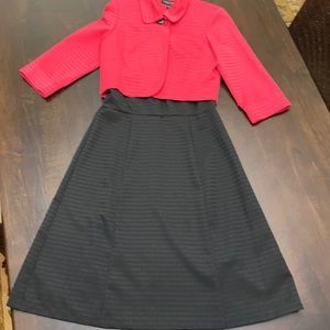 Women’s sleeveless dress with bolero jacket